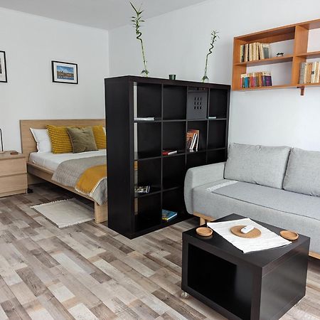 Sebastian Studio Apartment Bukarest Exterior foto