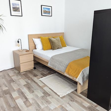 Sebastian Studio Apartment Bukarest Exterior foto