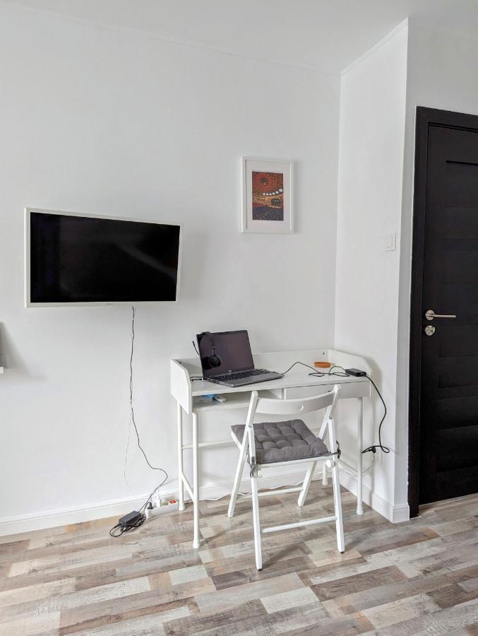 Sebastian Studio Apartment Bukarest Exterior foto