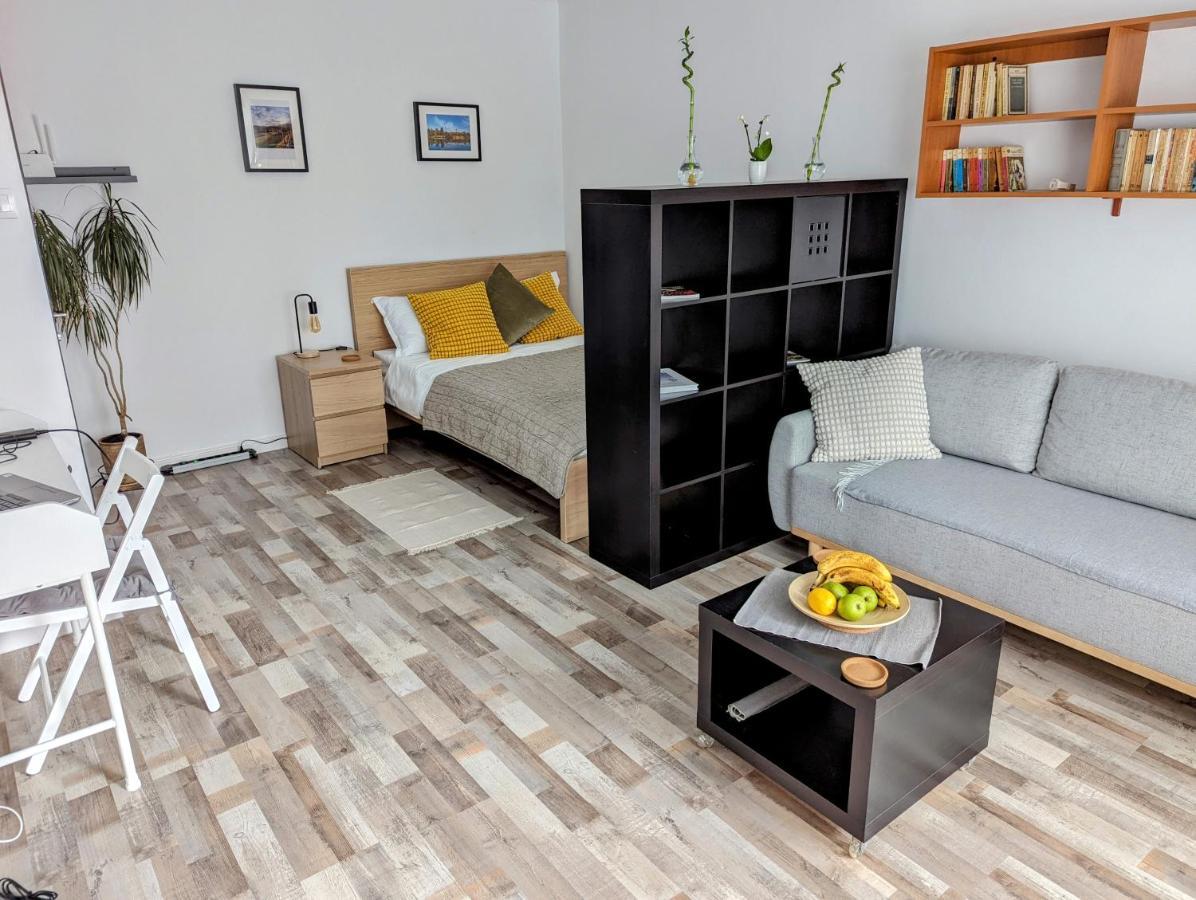 Sebastian Studio Apartment Bukarest Exterior foto