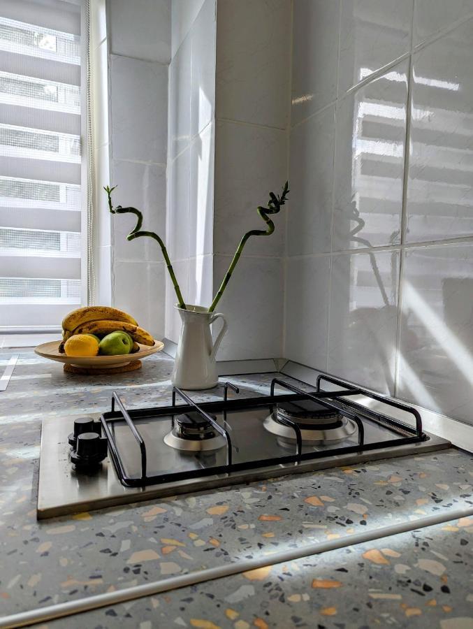 Sebastian Studio Apartment Bukarest Exterior foto