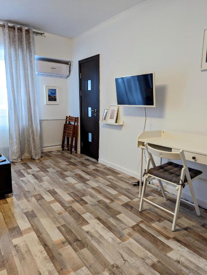 Sebastian Studio Apartment Bukarest Exterior foto