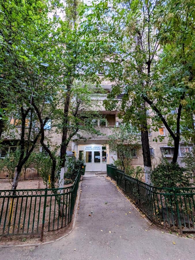 Sebastian Studio Apartment Bukarest Exterior foto