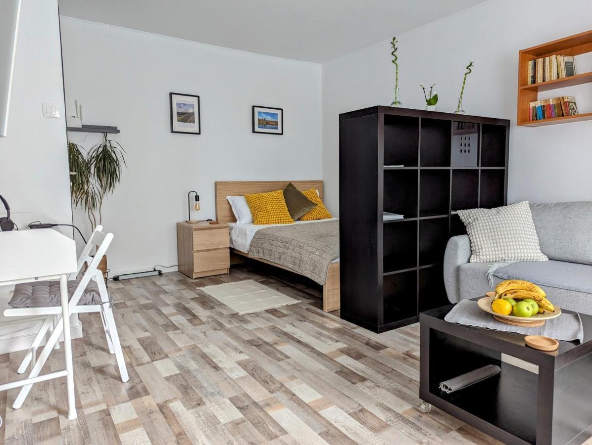 Sebastian Studio Apartment Bukarest Exterior foto